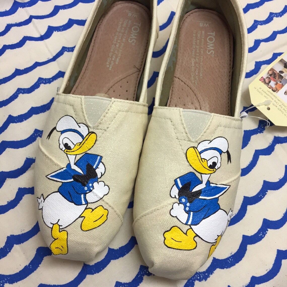 Donald Duck Toms. Donald Duck Shoes. Hand Painted Donald