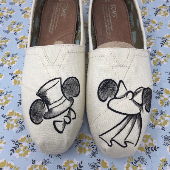 wedding toms