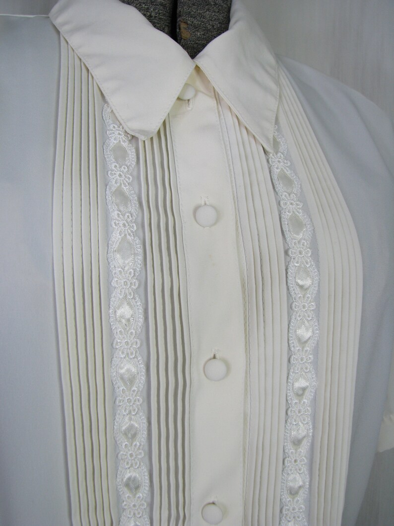 Vintage Blouse 1980s Large Ruffle Front Top with Strong Shoulders 1940s Style Blouse