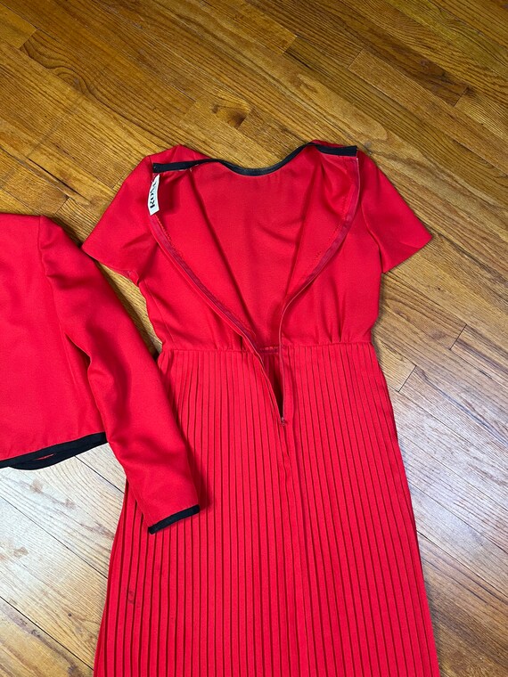 Cherry Red 60s Dress Set, Jackie O Style Mod Plea… - image 8