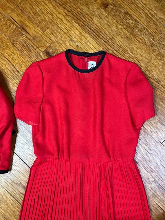 Cherry Red 60s Dress Set, Jackie O Style Mod Plea… - image 6