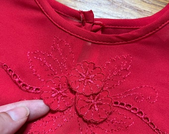 Chemisier rouge fraise, haut à manches bouffantes style années 40, taille L