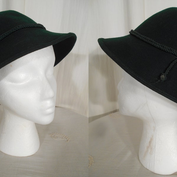 1930s Hat / Small Green Bavarian Tryolean / 30s Wool Tilt Vintage Hat