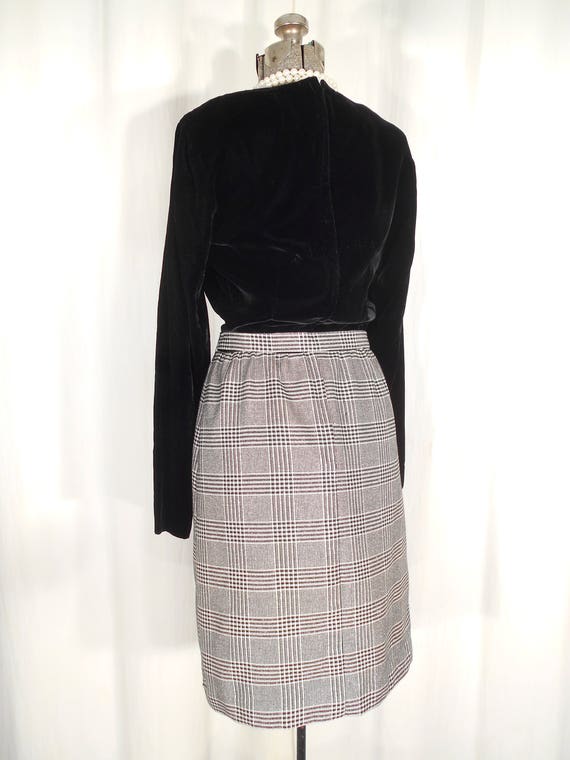 1960s Dress | Black Velvet Midi Small | Mod Vinta… - image 8