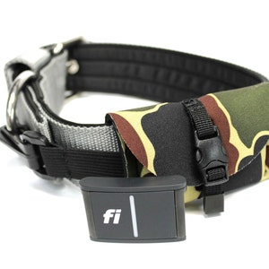 Fi 3 Tracker neoprene dog collar pouch stays super secure with side release adjustable buckle closure, interior elastic pouch, Velcro collar strap and heavy snap clip with elastic strap connects it securely to collar D-ring.