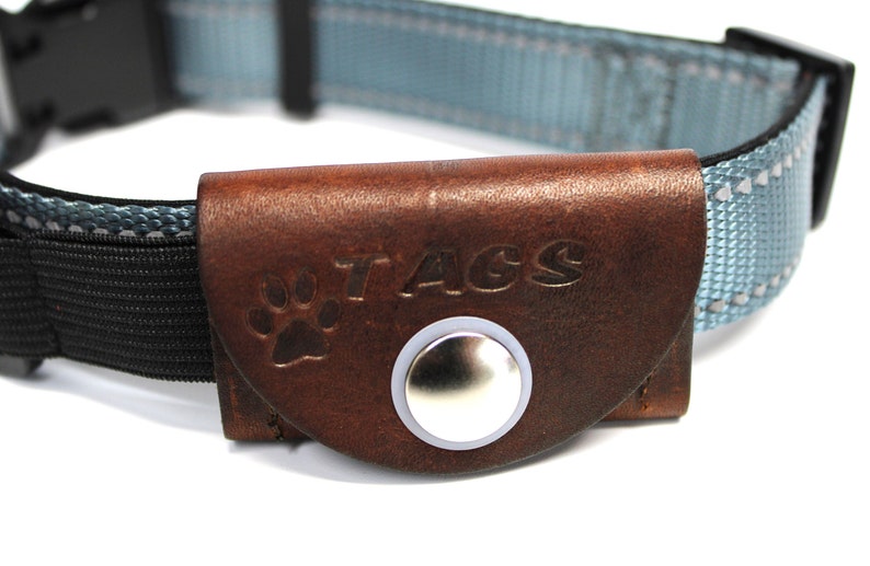Pet tag silencer custom leather pouch for dog collars and Martindale collars. This is a hand dyed and hand stamped product, handcrafted with 3oz. vegetable-tanned leather.