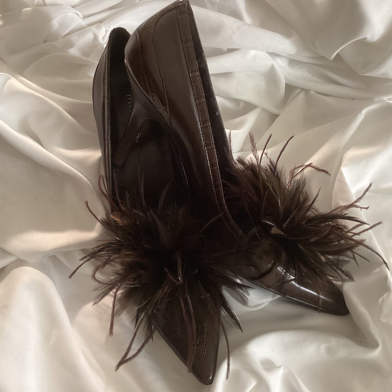 Dark Brown Ostrich Feather shoe clips accessory. Shoes not included. zdjęcie 1