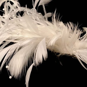 Ivory, White or Blush Pink handmade in the USA Bridal Wedding Fascinator Feather Hair Clip crystals Ostrich pearls afbeelding 6