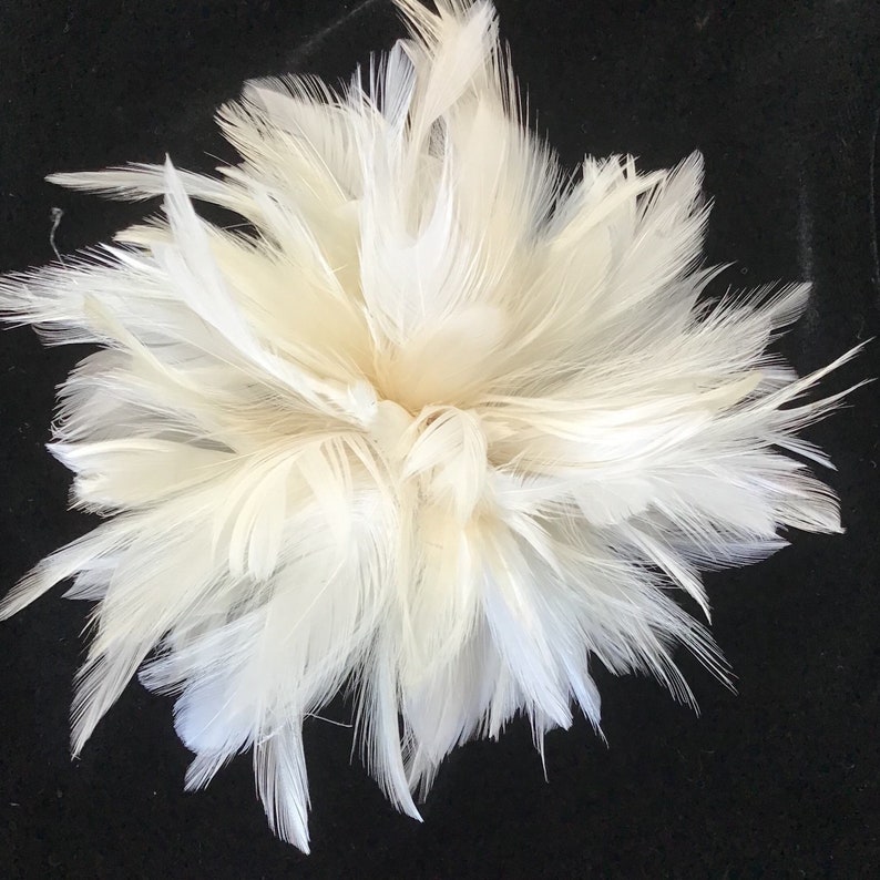 Ivory or White handmade in the USA Bridal Wedding Fascinator Feather Hair Clip Bild 3