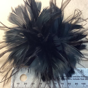 Black Feather Fascinator Hair Clip Accessory. Ostrich. Brooch pin. imagem 5