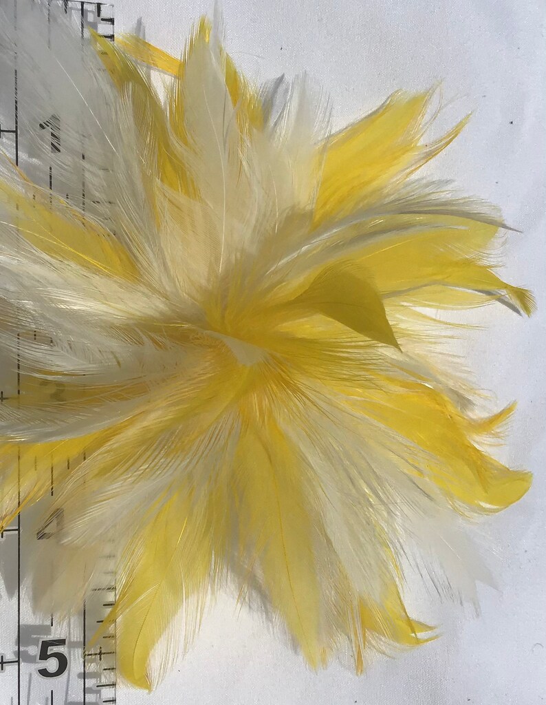 Mustard Yellow Feather Fascinator Flower Fashion Pin, Hair Clip, choker, wrist courage, Handmade in USA. Bright yellow white afbeelding 3