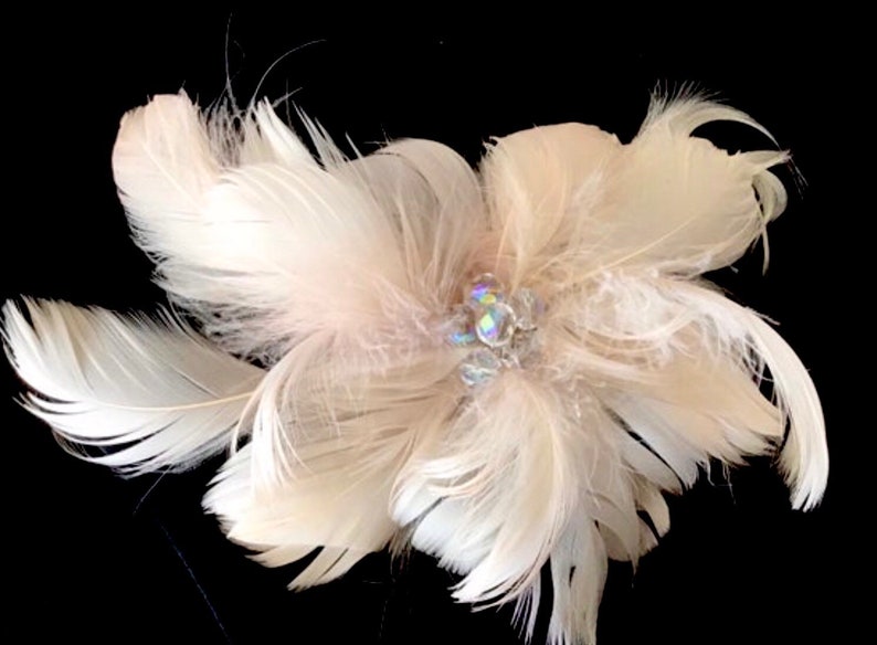 Pince à cheveux bibi rose pâle, ivoire ou plume noire, perle de cristal, mariage nuptial, fait à la main aux États-Unis image 1