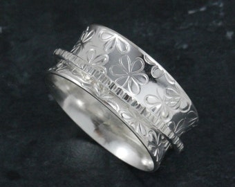 Sterling Silver Wide Thumb Ring • Daisy Flower Spinner Ring Band • Ready to ship • sized at 9 1/2 fits size 9 1/4