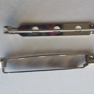 25 Silvertone metal  Brooch pinback, Pins are 1 1/2&quot; long (38mm),  jewelery making supplies, DIY accessories, findings & supplies