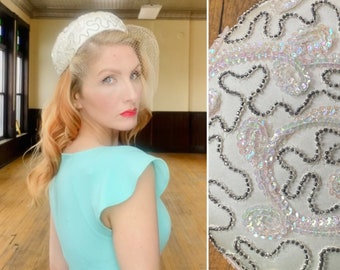 Vintage 1960s Hat / cream satin / Pillbox hat / Glass beads and sequins / Netting / Bridal