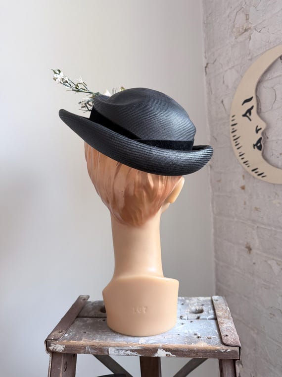 Vintage 1940s Hat - 40s straw hat - black hat - f… - image 3