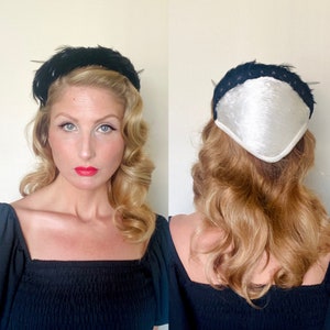 Vintage 1950s hat / 50s feather hat / black and cream / unique / V back