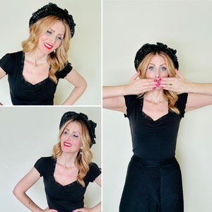 Vintage 1950s Hat / 50s straw hat / Black roses and berries / open crown / Cute