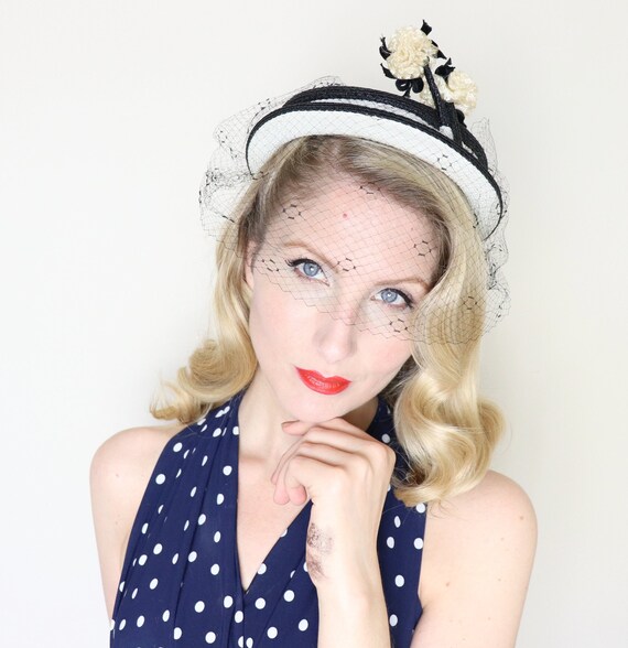 Vintage 1950s Hat / 50s Boater hat / Navy blue and