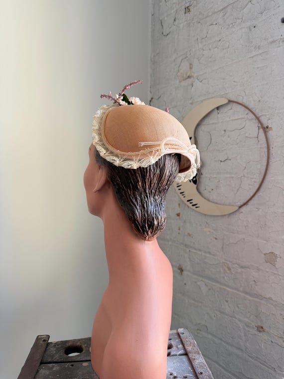 Vintage 1950s hat / 50s straw hat / straw bonnet … - image 5