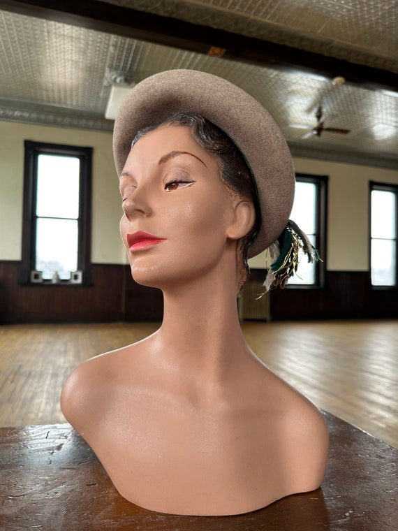 Vintage 1940s hat - Womens breton hat - Felt wool… - image 2