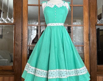 Vintage 1970s Dress - 1950s style dress - Cotton sundress -  flower trim - Pinup style - Rockabilly dress - Adorable