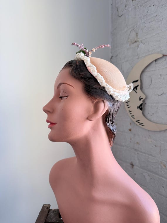 Vintage 1950s hat / 50s straw hat / straw bonnet … - image 4