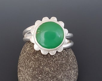 chrysoprase ring silver, flower rings, handmade jewelry, green rings for women, unique rings silver, birthday gift for her, unique gifts