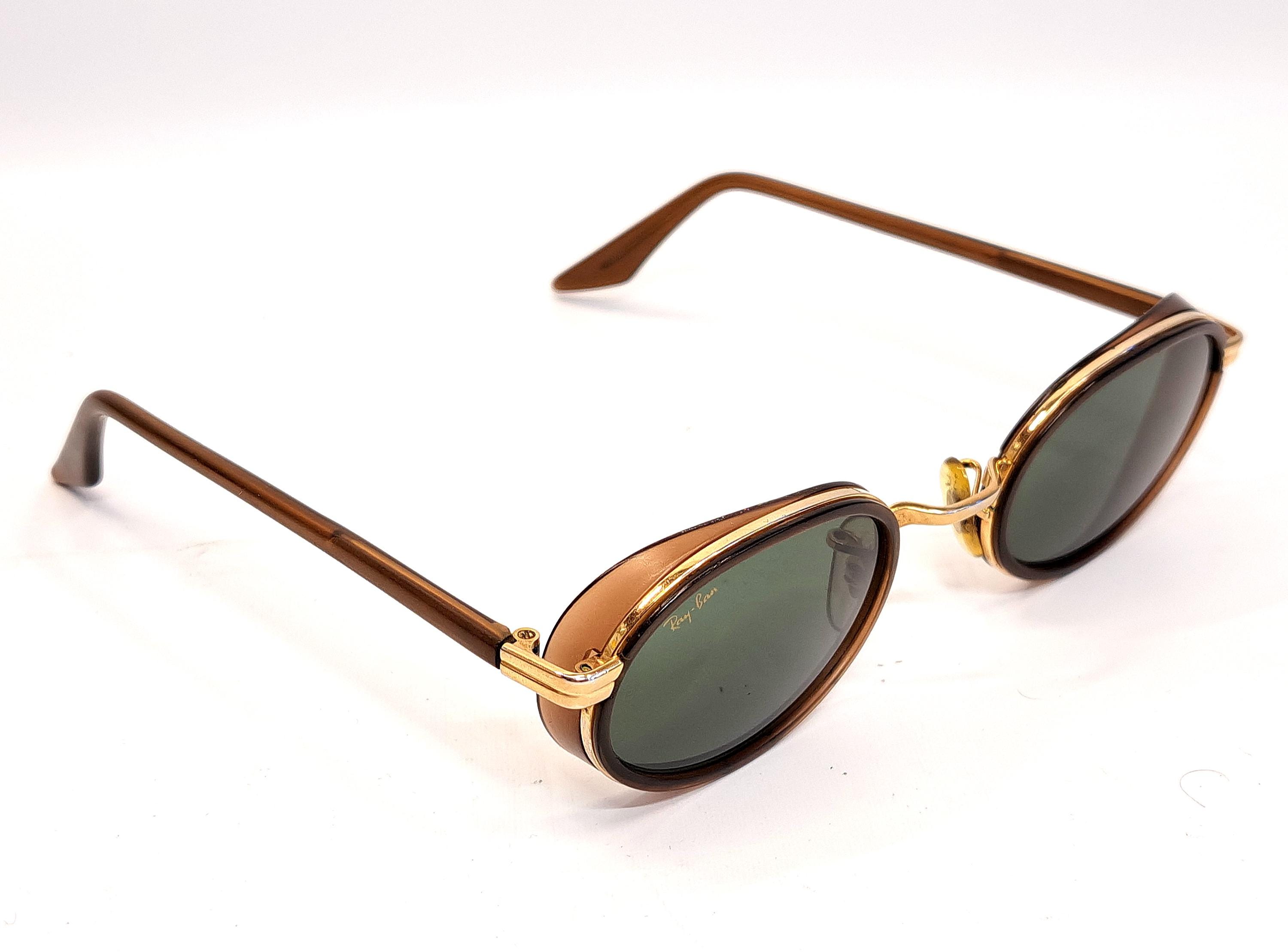 Vintage Ray-ban W2814 Sidestreet Crosswalk Sunglasses With Vintage Ray-ban W2814 Sidestreet Crosswalk Sunglasses With