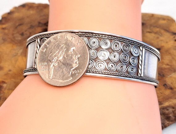 Vintage Lightweight Solid Silver Tribal Cuff Brac… - image 5