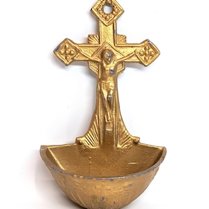 Small Vintage Cast Metal Holy Water Font Catholic Christianity Wall Mount Crucifix