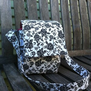 Black White Floral Insulated Lunch Tote, Cotton School Bag, Work Bag image 3