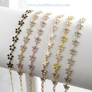 Small Daisy Chain Bracelet ~ Dainty Flower Bracelet ~ Floral Jewelry ~ Layering Bracelet ~ Bridesmaid Gift ~ Flower Girl ~ Gift for Her