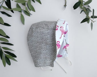 Cotton reversible baby bonnet with flamingo print and grey print on the other side, toddler sun hat, baby girl sun hat, baby summer hat