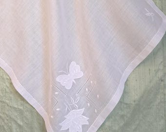 Butterfly hankie / vintage applique handkerchief