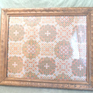 Antique shabby picture frame / vintage wood frame w glass front