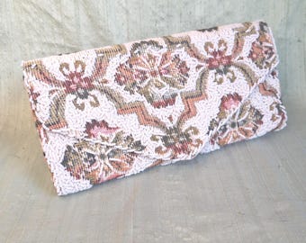 Beaded tapestry evening clutch handbag / vintage purse