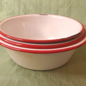 3 enamelware bowls / vintage red and white; nesting bowl set