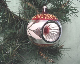 Double indent glass ornament / 2" vintage