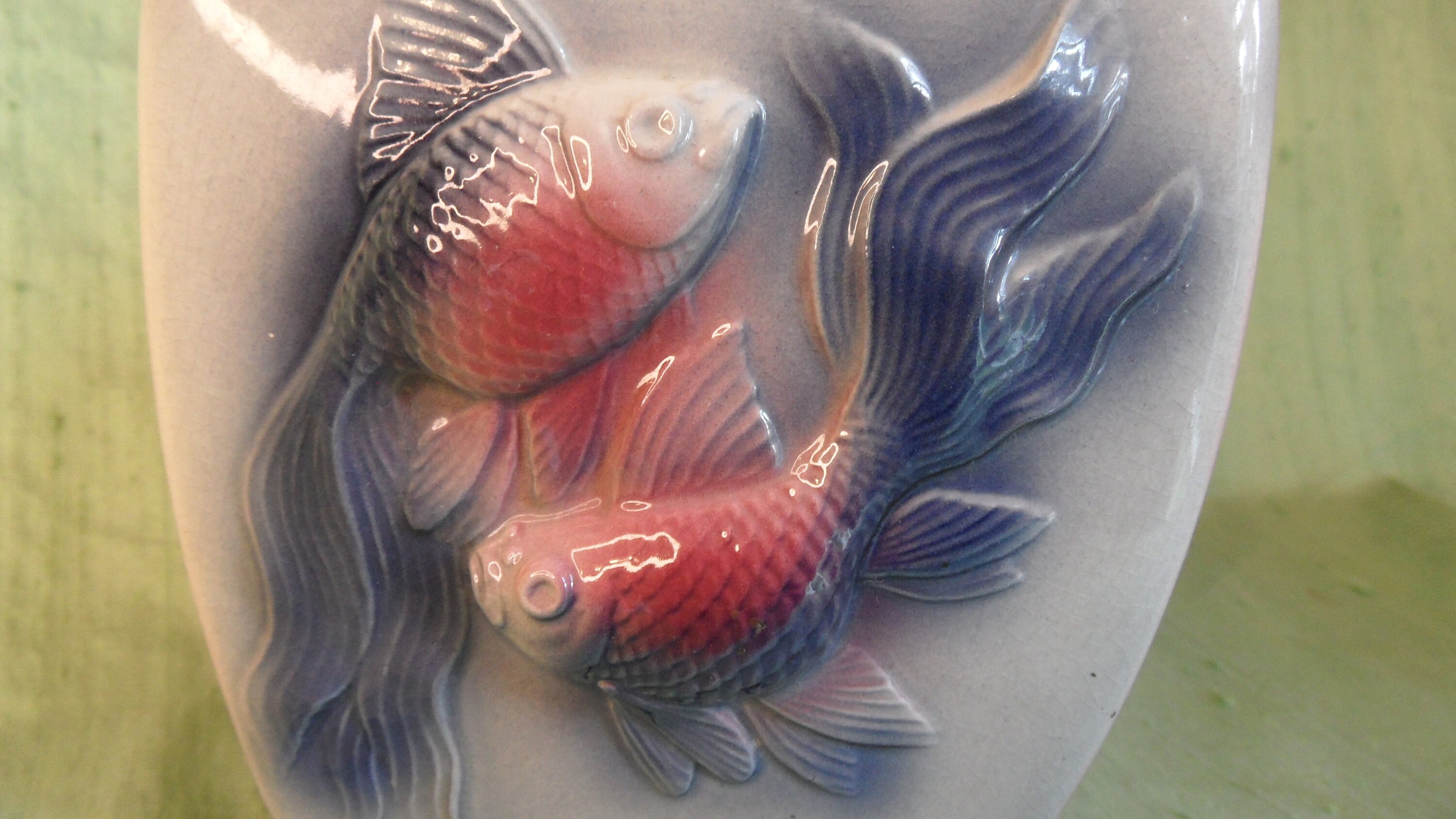 魚のモチーフの花瓶／ヴィンテージ風の陶器製、金色またはピンクと