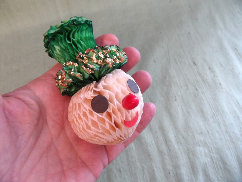 Honeycomb snowman head ornament vintage paper Christmas holiday top hat