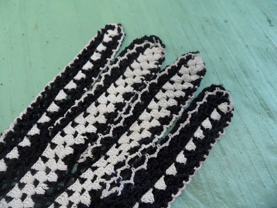 Black and white crocheted mesh gloves / vintage s… - image 7