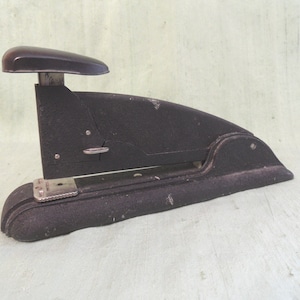 Mid century matte black stapler / vintage industrial streamline Speed Products / Art Deco office supply / retro office
