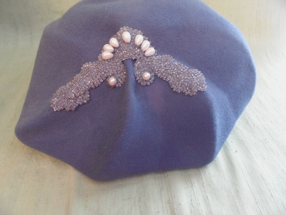 Blue Sculpted Hat With Beaded Decoration / Vintage Pinehurst  display picture 1