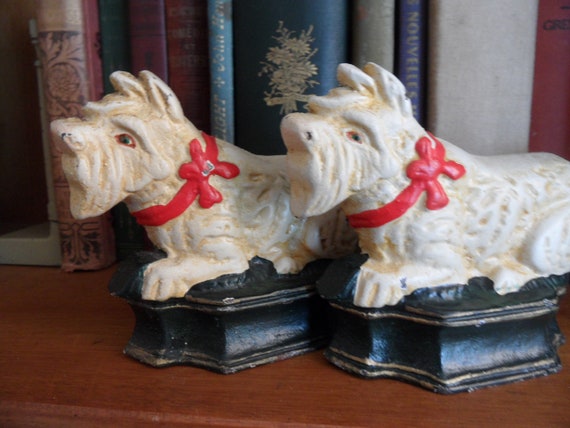 vintage cast iron scottie dog