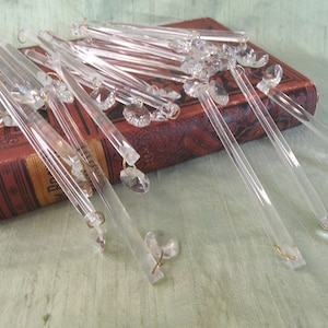 Lote de 25 lámparas de araña de prisma de 4" con varillas sólidas, estilo vintage, de vidrio transparente, con adornos.