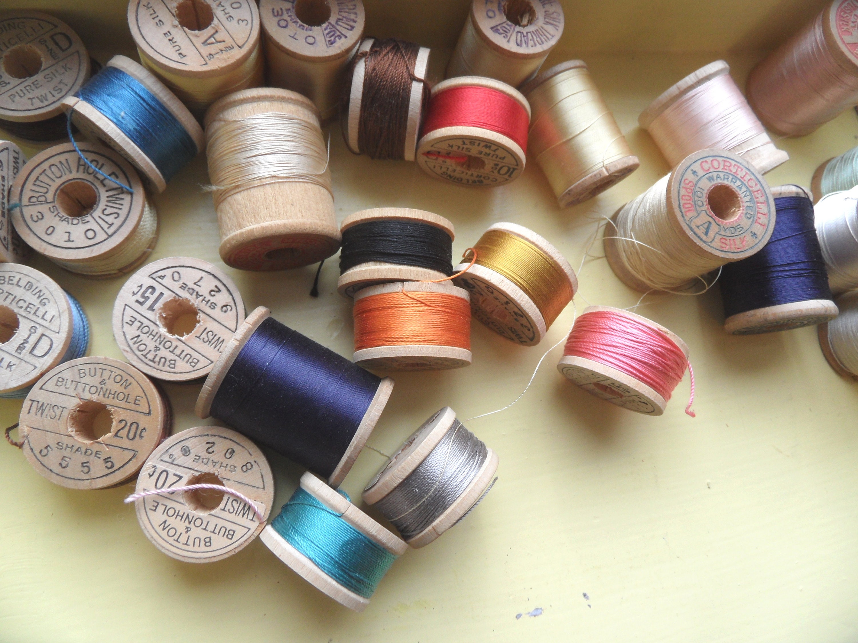 Vintage Darning Thread Lot-40 Spools