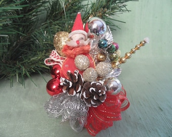 Holiday Santa Corsage / red and silver Christmas vintage corsage / OOAK / spun head net Santa
