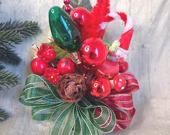 Red and green holiday Santa corsage / Christmas vintage corsage / OOAK, Candy Cane, Mushroom