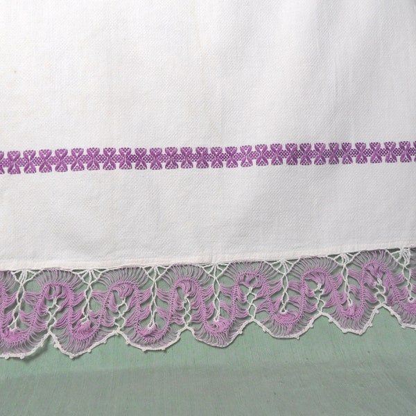 TOWEL Crocheted edge waffle weave towel / vintage purple washstand towel